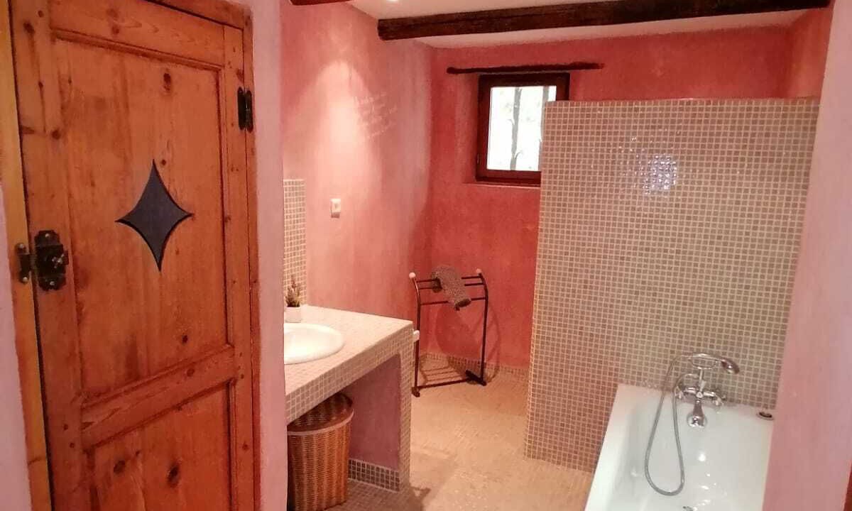 Photo of Bathroom in Menerbes