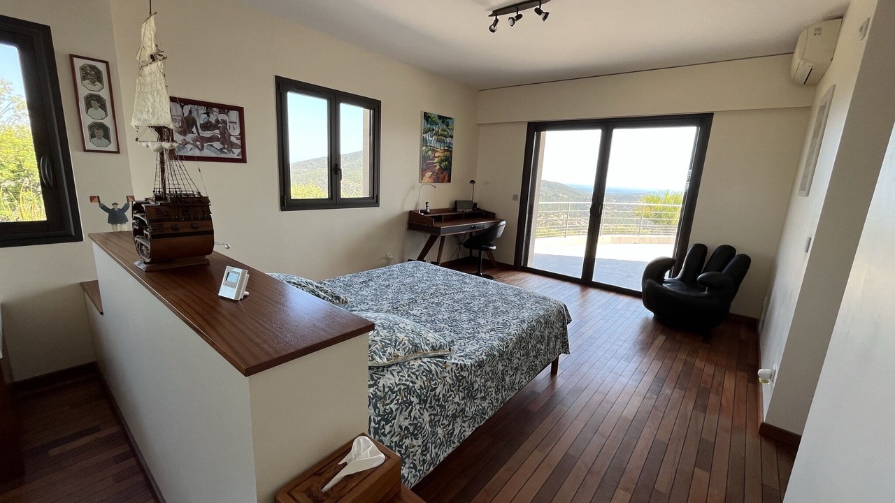Photo of Bedroom in La Londe-les-Maures