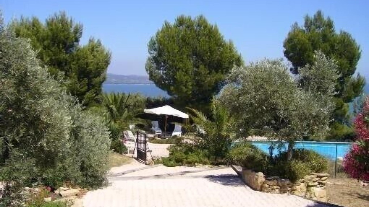 Photo of Outdoor in Istres