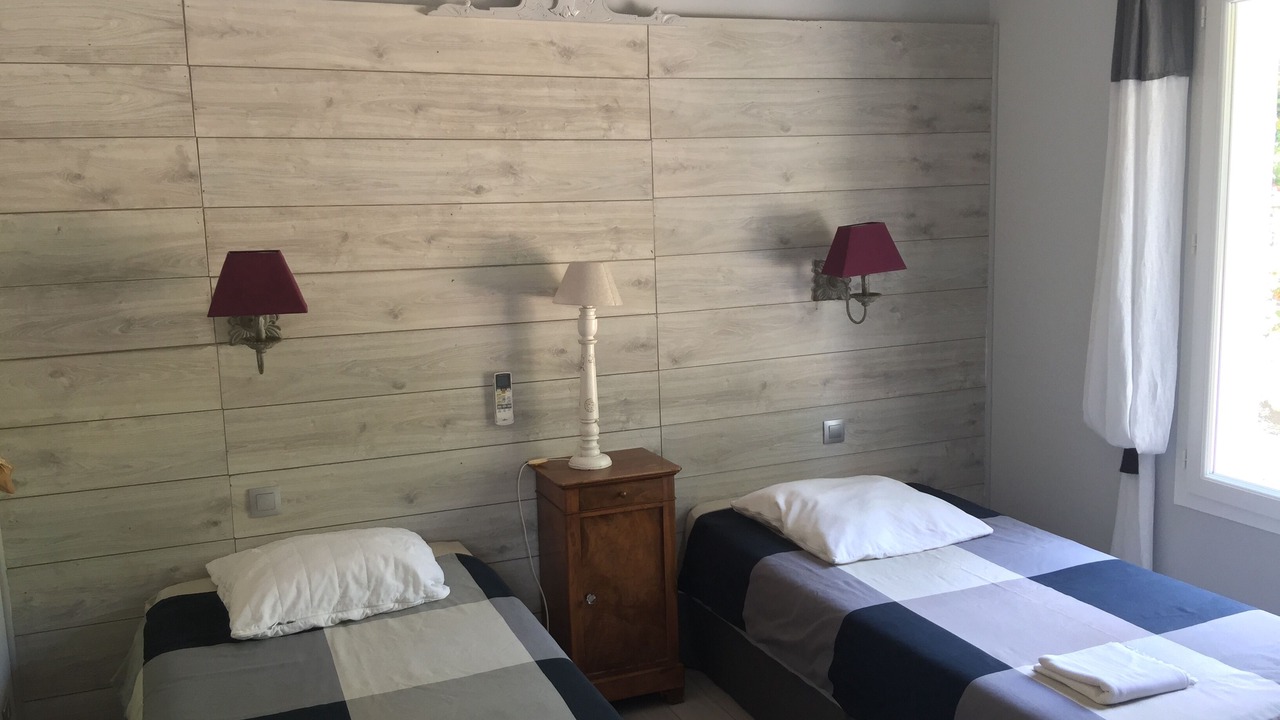 Photo of Bedroom in Maussane