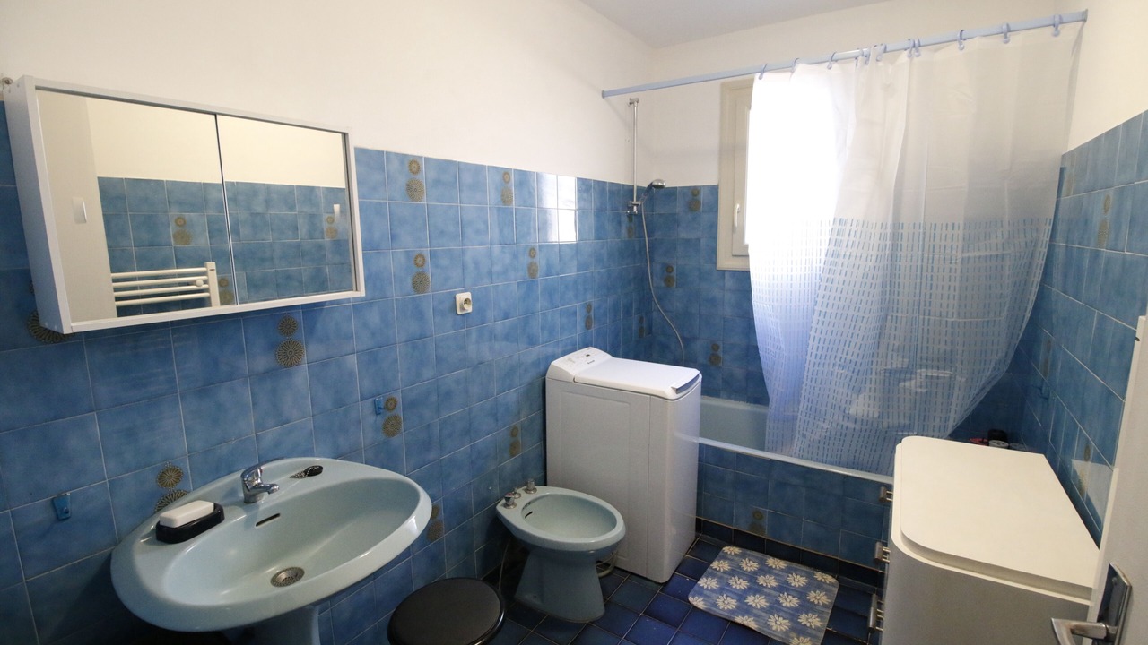 Photo of Bathroom in Vacqueyras