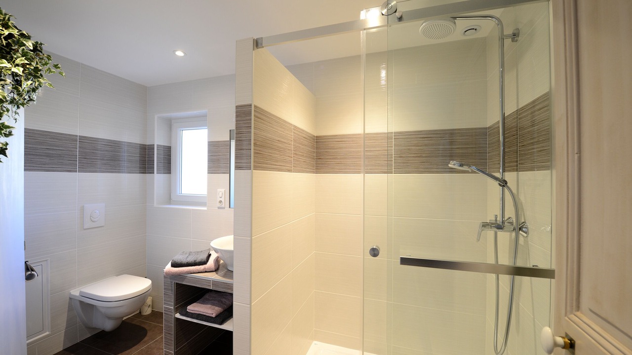 Photo of Bathroom in Vacqueyras