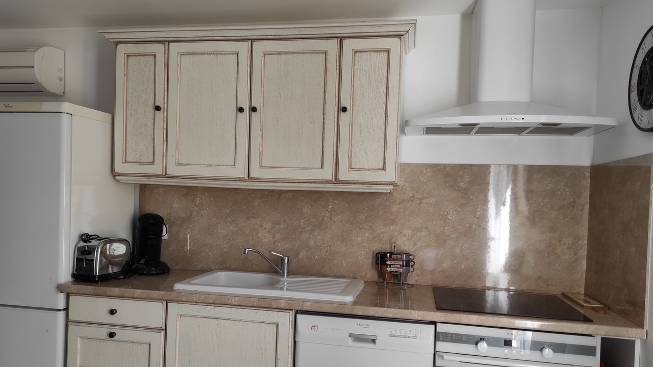 Photo of Kitchen in Chateauneuf-de-Gadagne