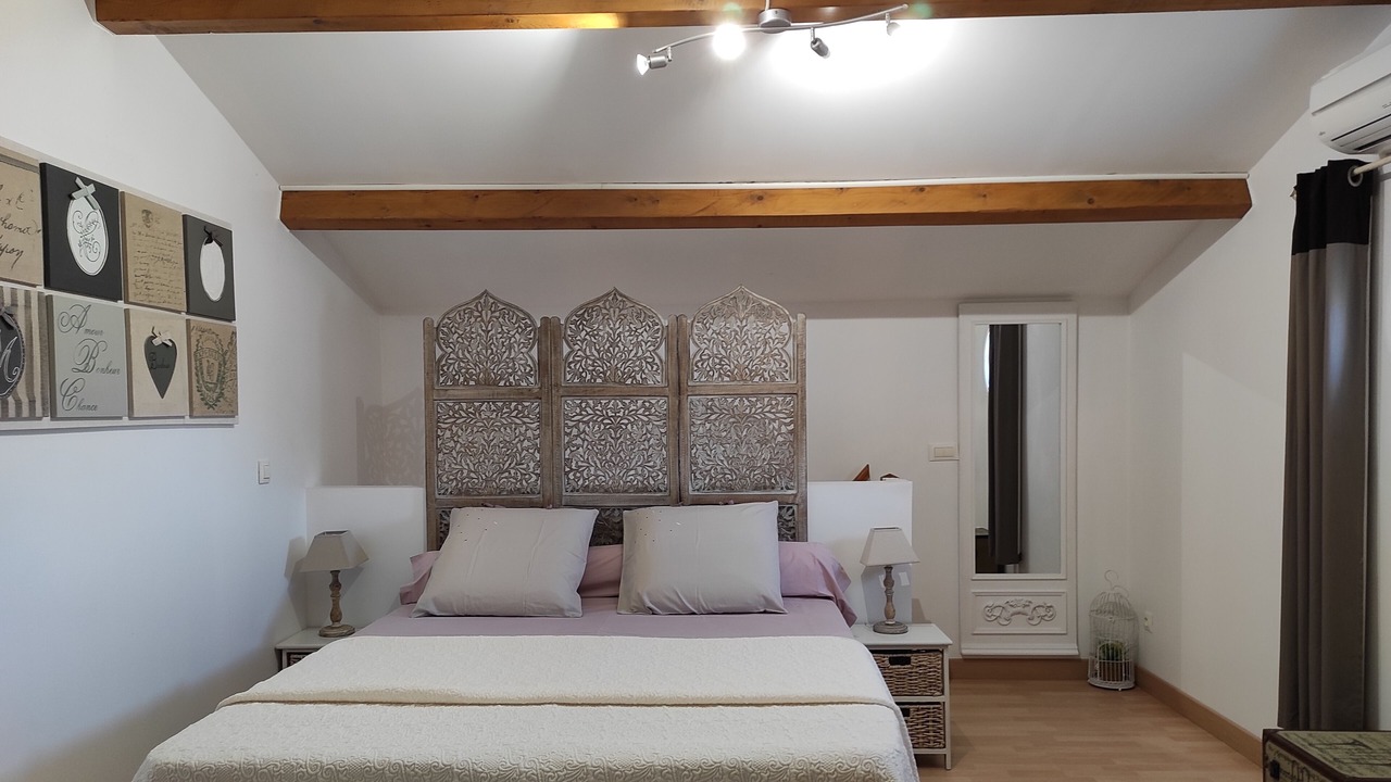 Photo of Bedroom in Chateauneuf-de-Gadagne