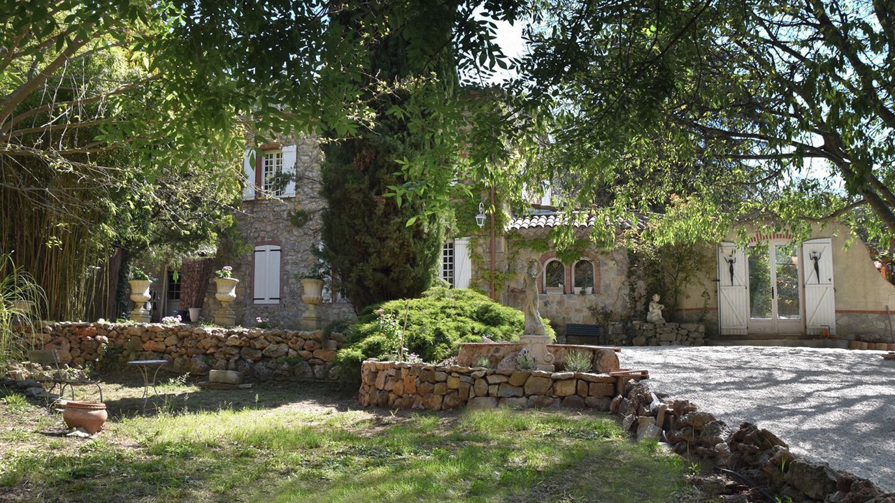Photo of Outdoor in Cuers