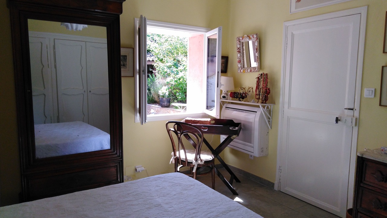 Photo of Bedroom in Porquerolles