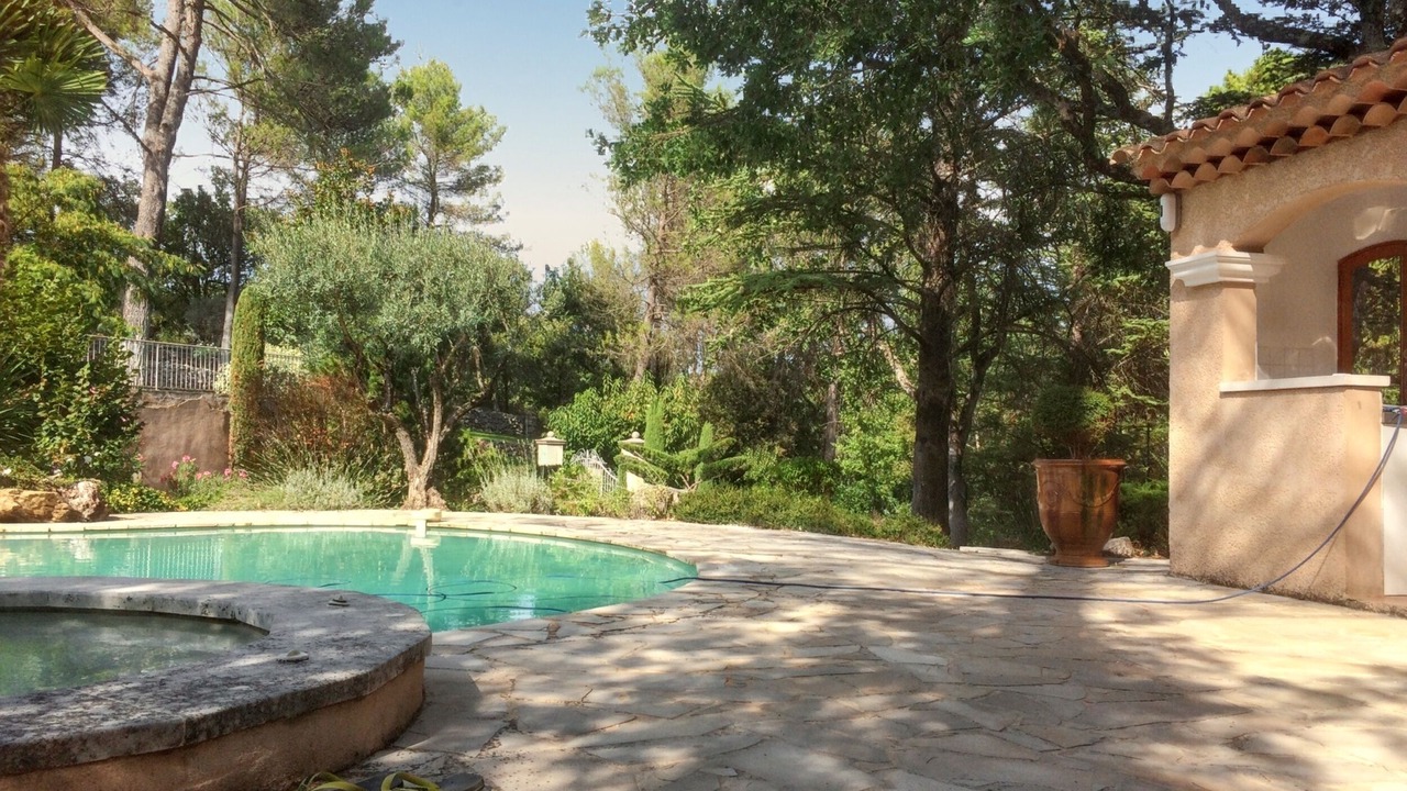 Photo of Outdoor in Saint-Maximin-la-Sainte-Baume