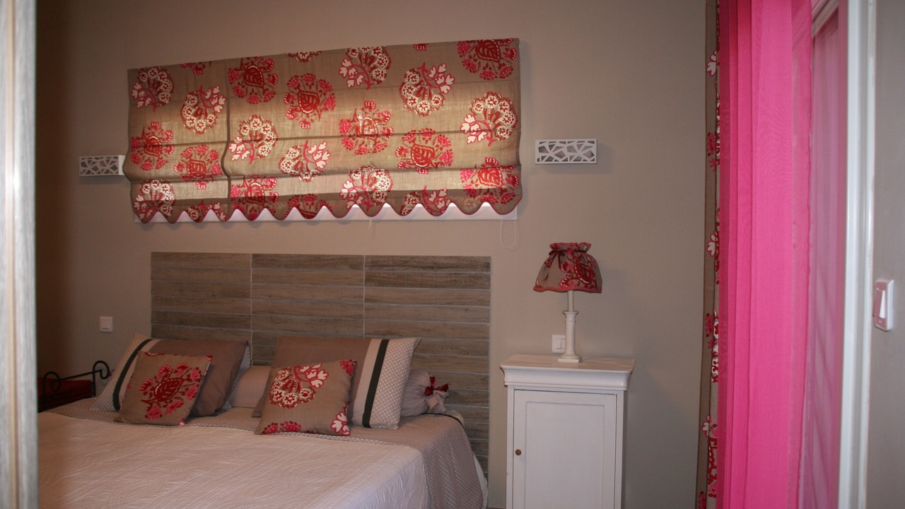 Photo of Bedroom in Comps