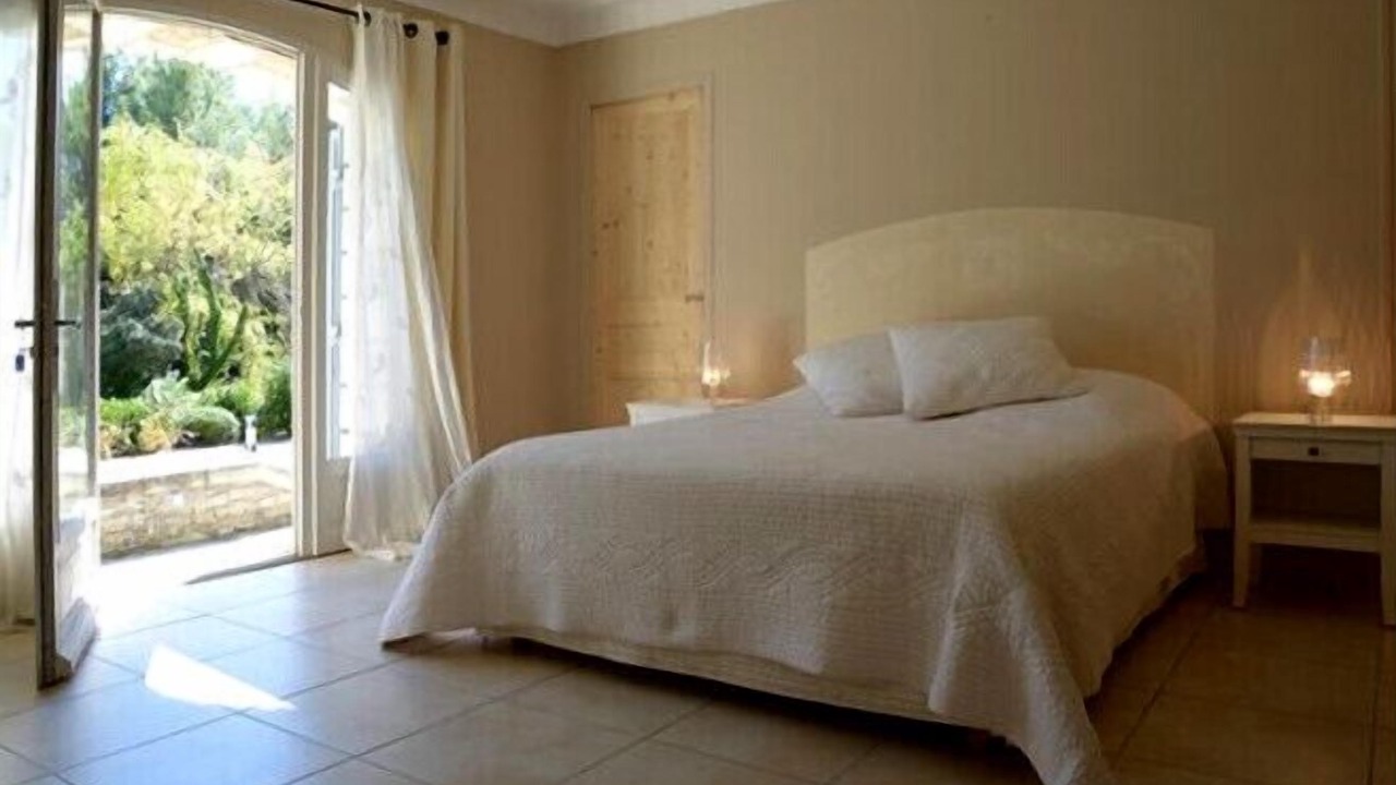 Photo of Bedroom in Menerbes