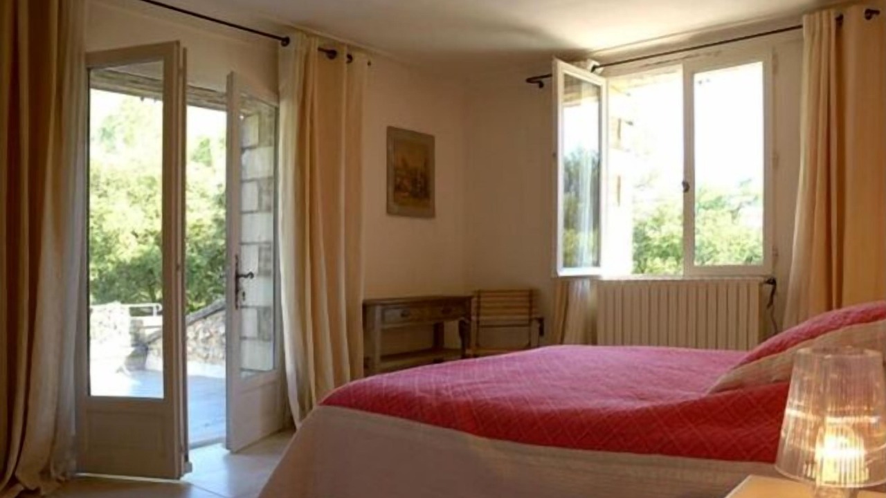 Photo of Bedroom in Menerbes