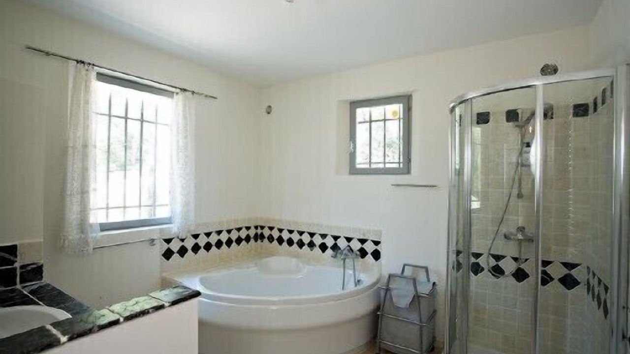 Photo of Bathroom in Crillon-le-Brave
