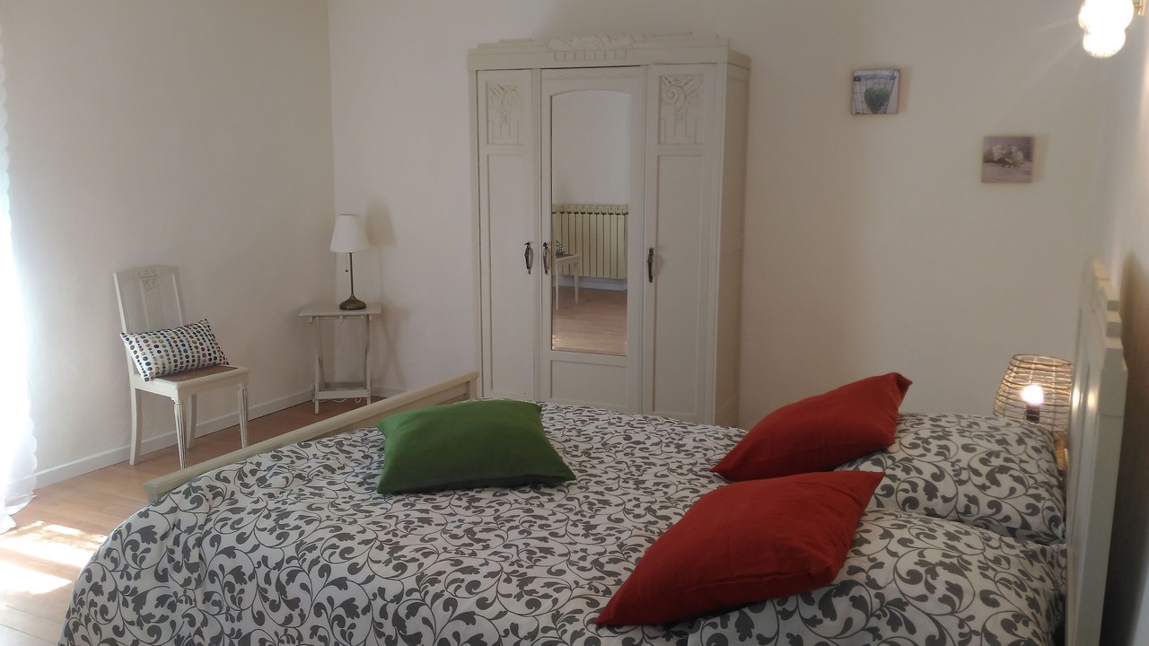 Photo of Bedroom in Bonnieux
