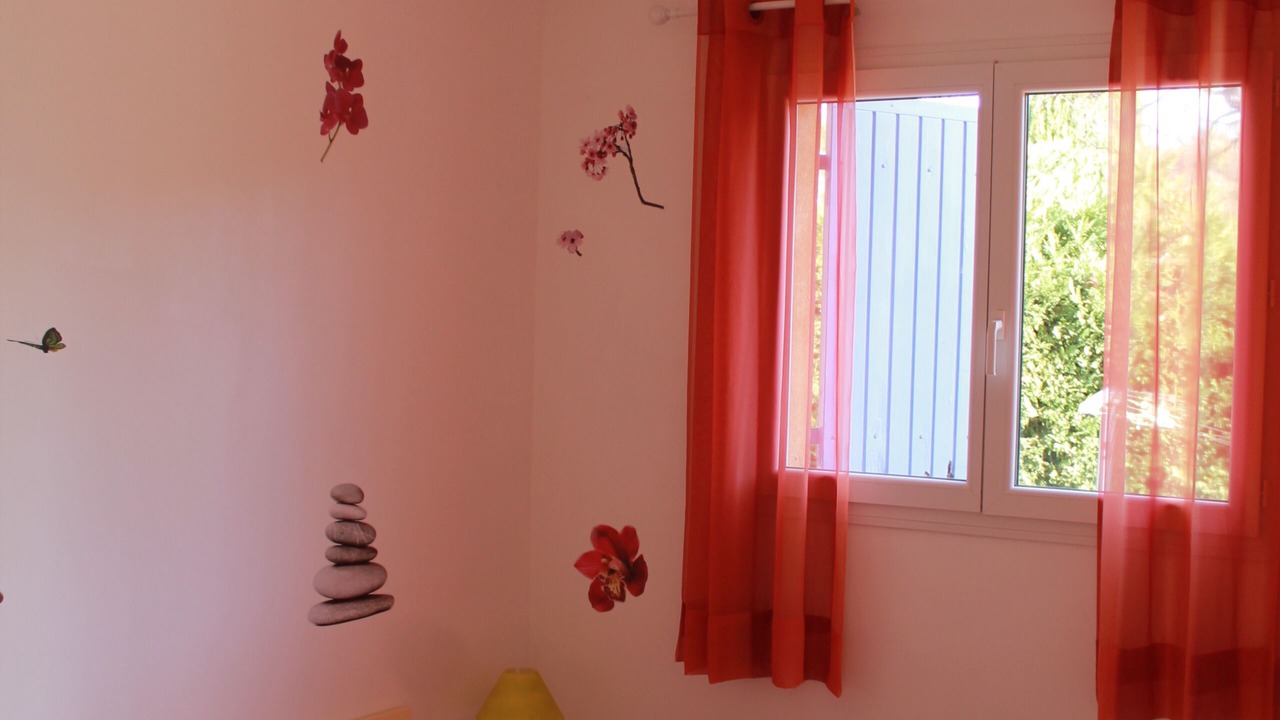 Photo of Bedroom in Lioux