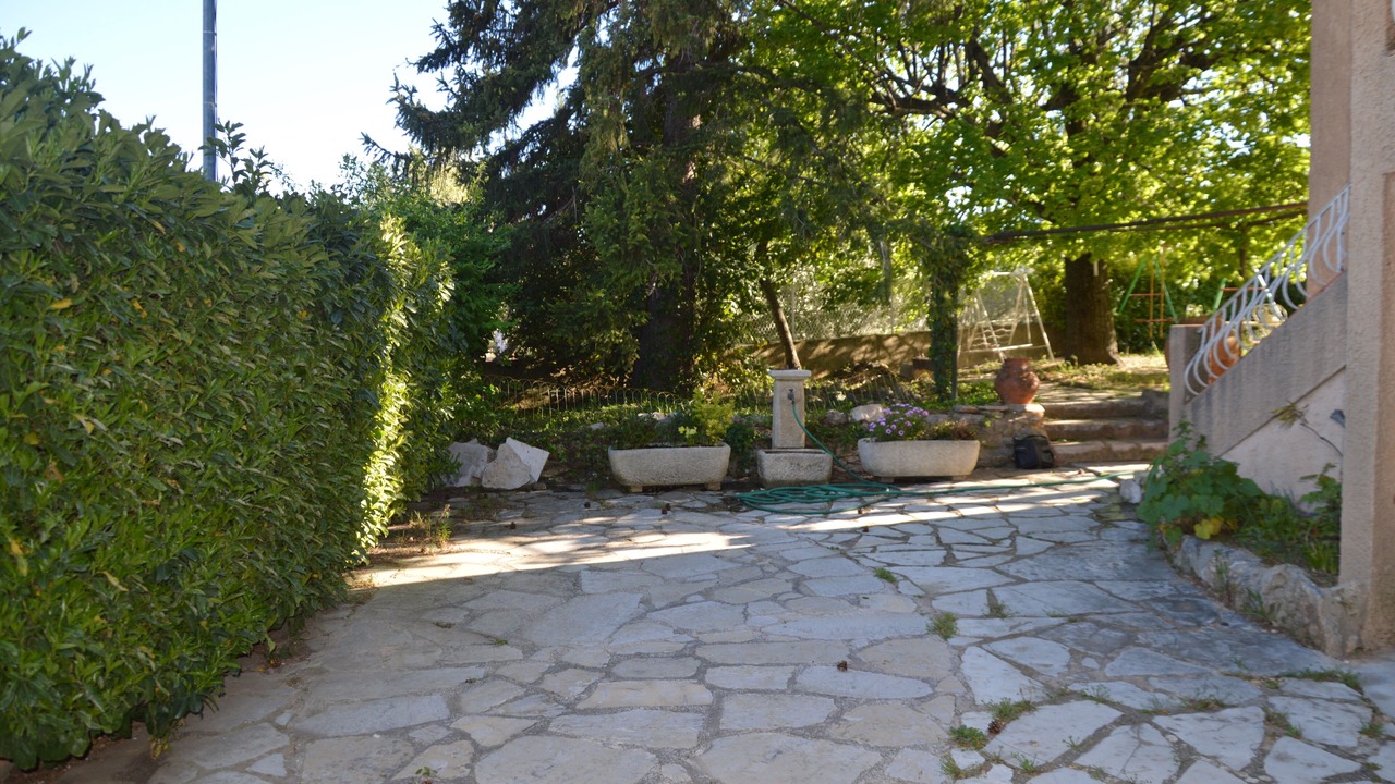 Photo of Outdoor in Aups