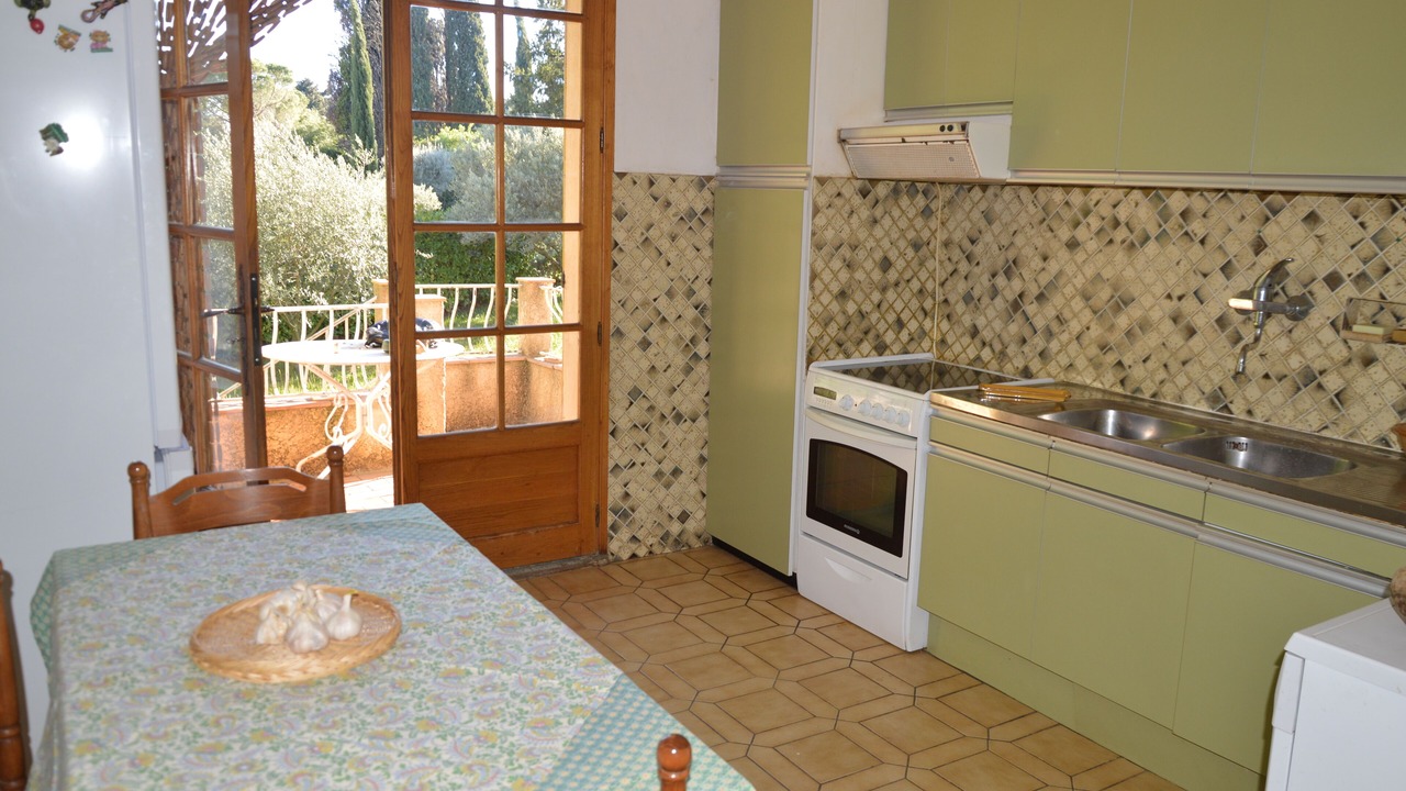 Photo of Kitchen in Aups
