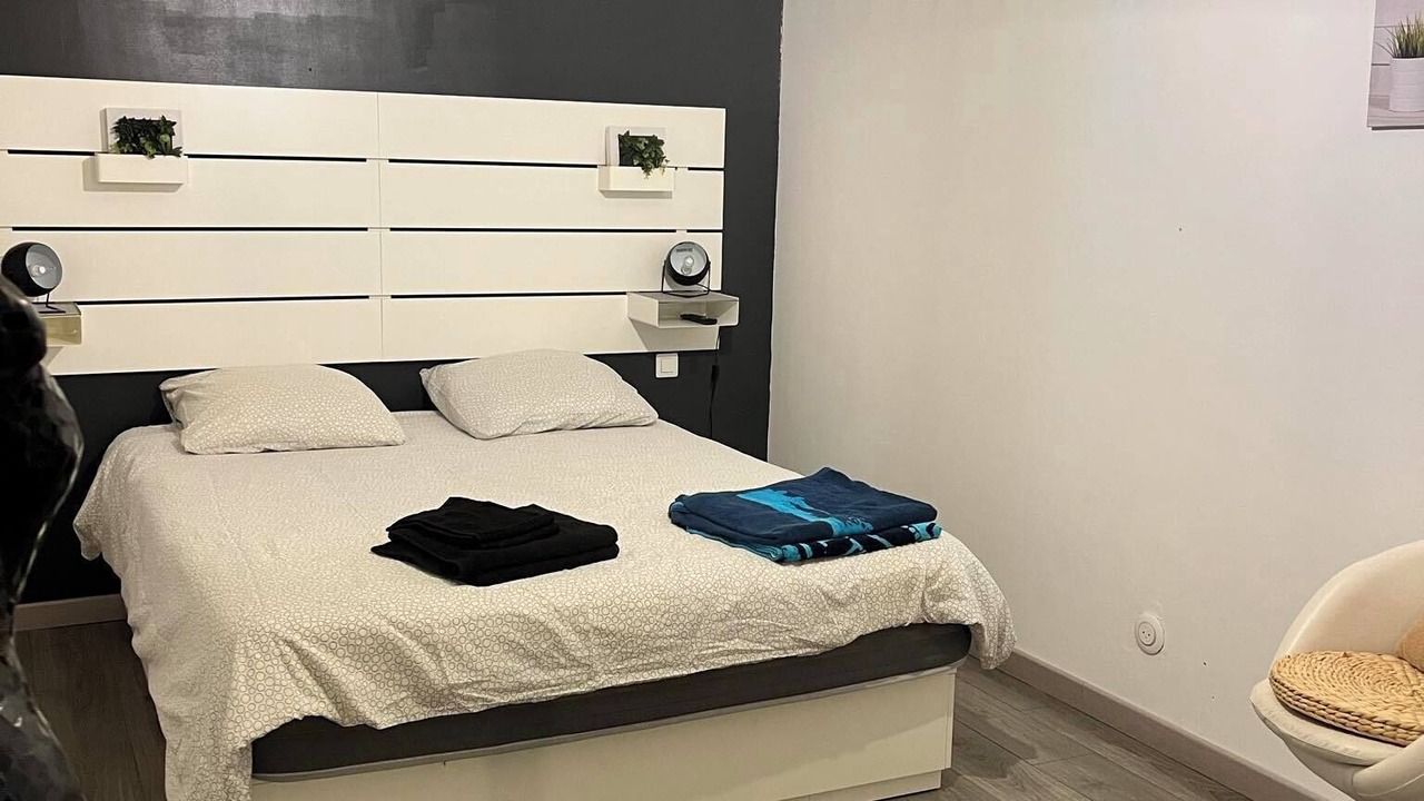 Photo of Bedroom in Tourves