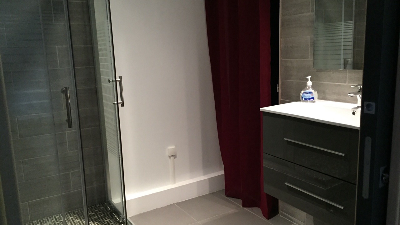 Photo of Bathroom in Tourves