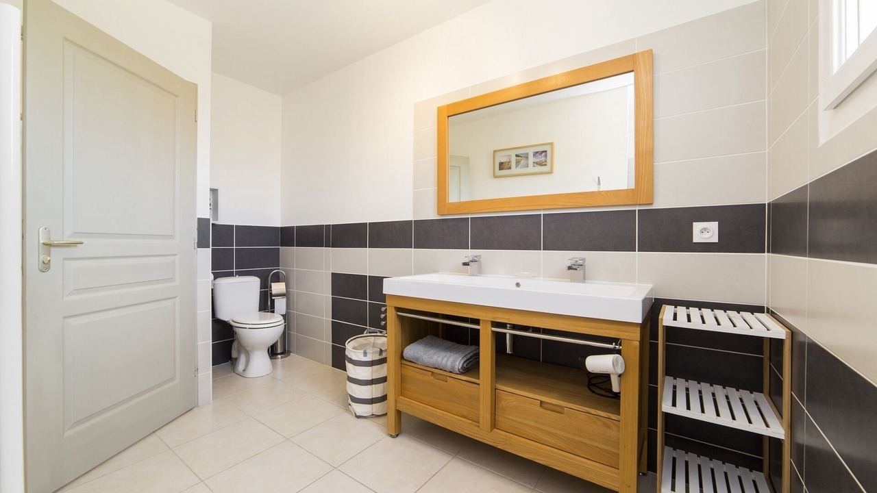 Photo of Bathroom in Colonzelle