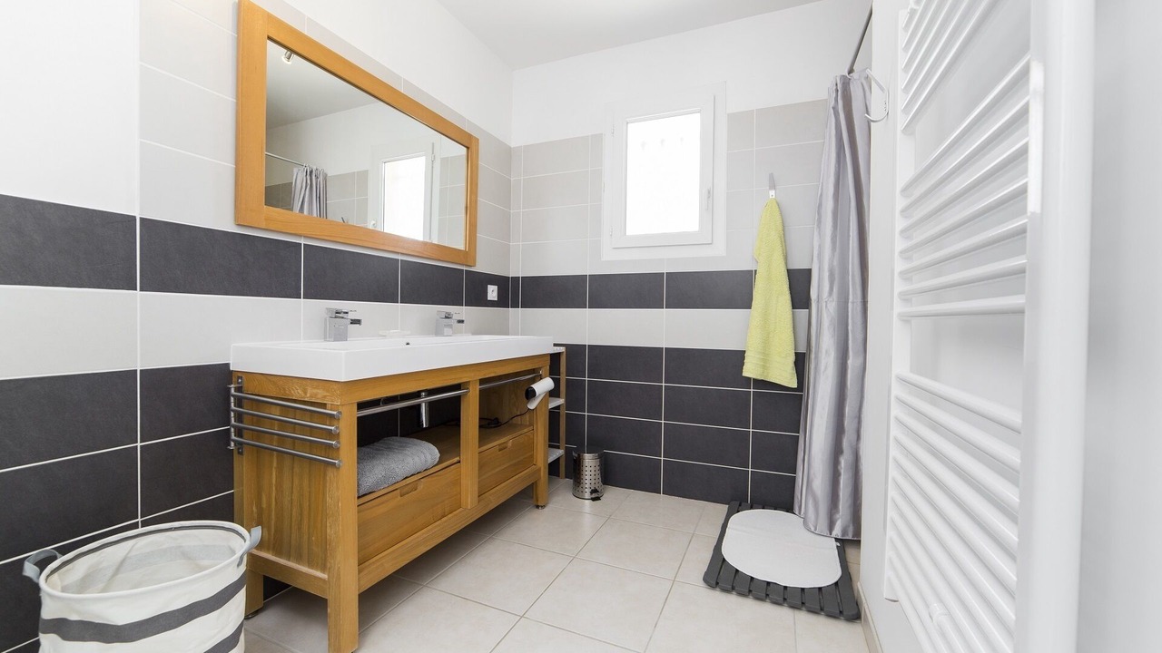 Photo of Bathroom in Colonzelle