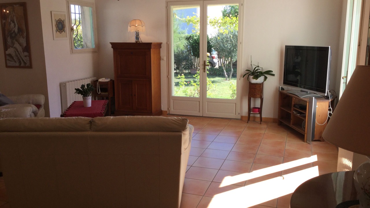 Photo of Livingroom in Mouries