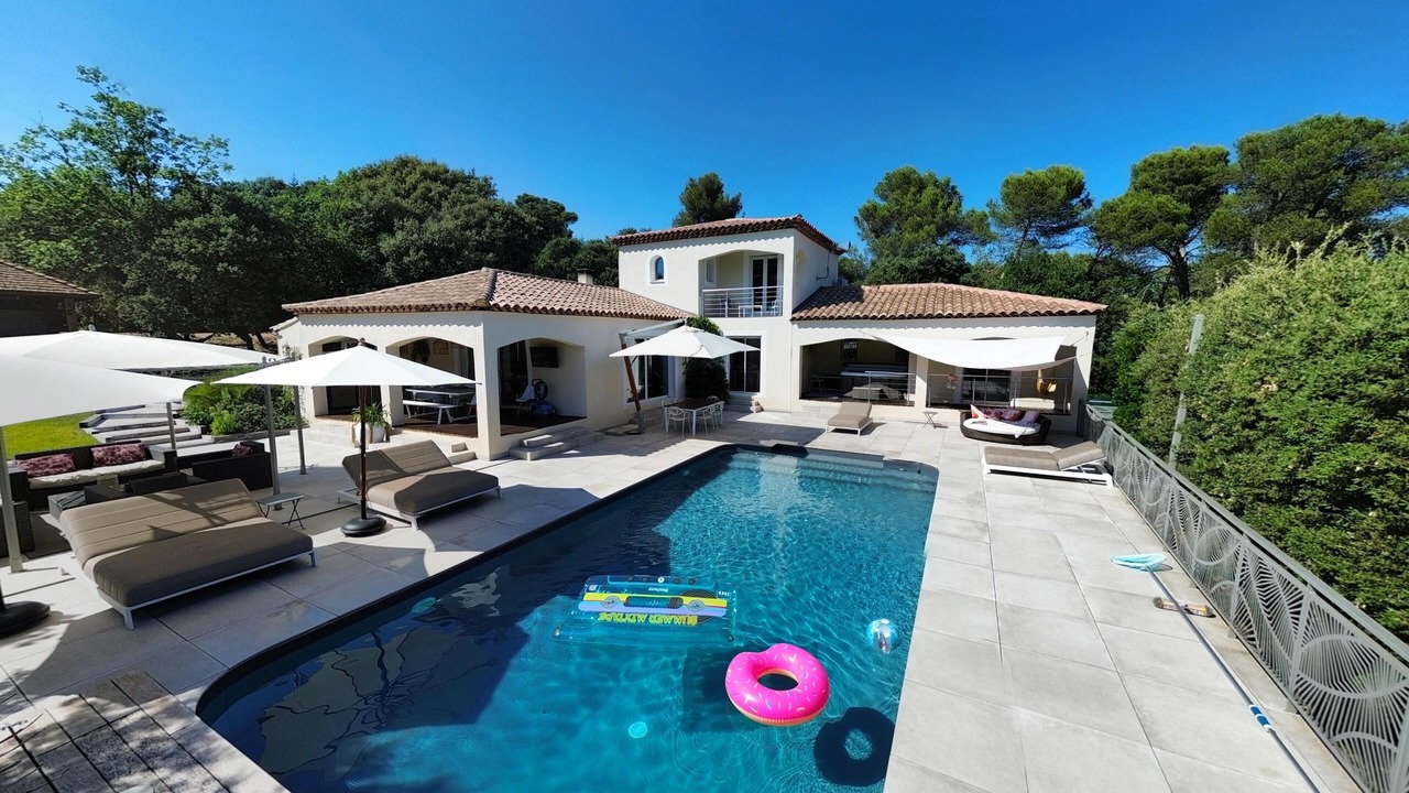 Photo of Outdoor in Saint-Maximin-la-Sainte-Baume