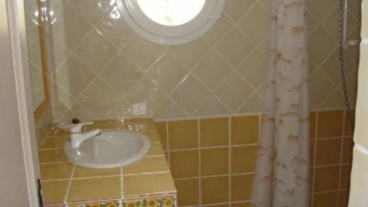 Photo of Bathroom in Malaucene