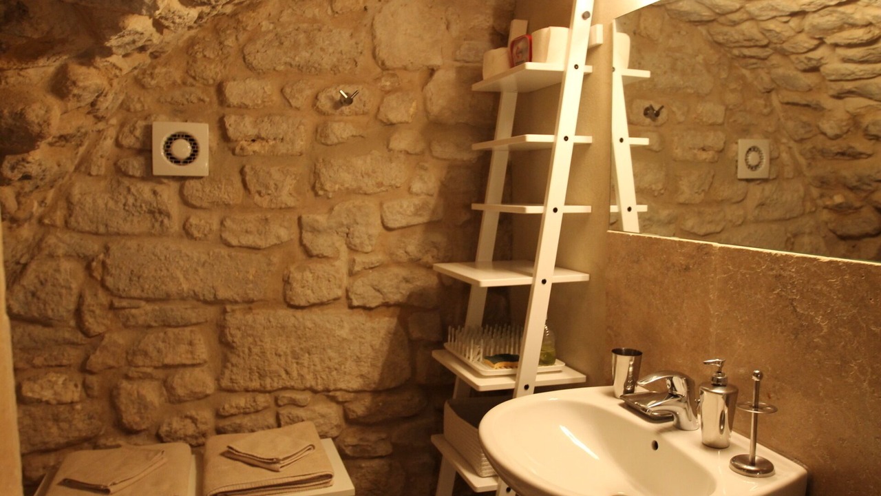 Photo of Bathroom in Bonnieux