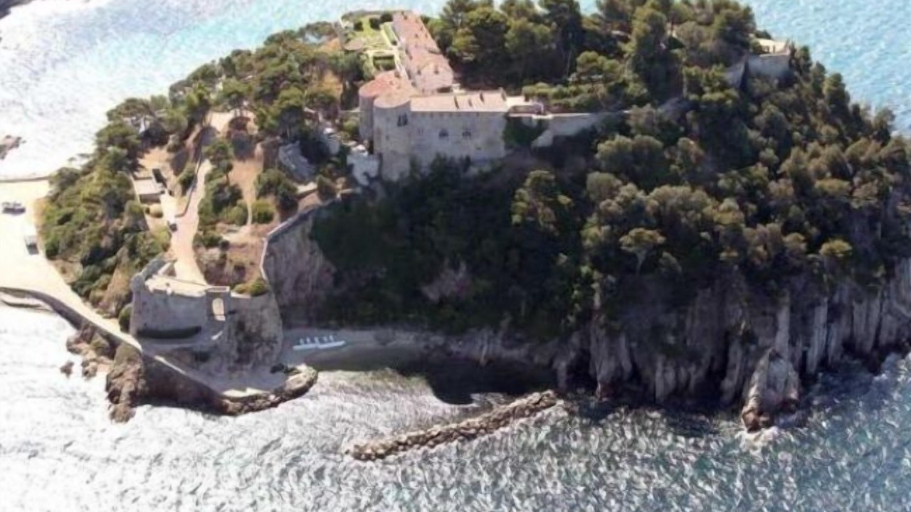 Photo of Outdoor in Cap Benat