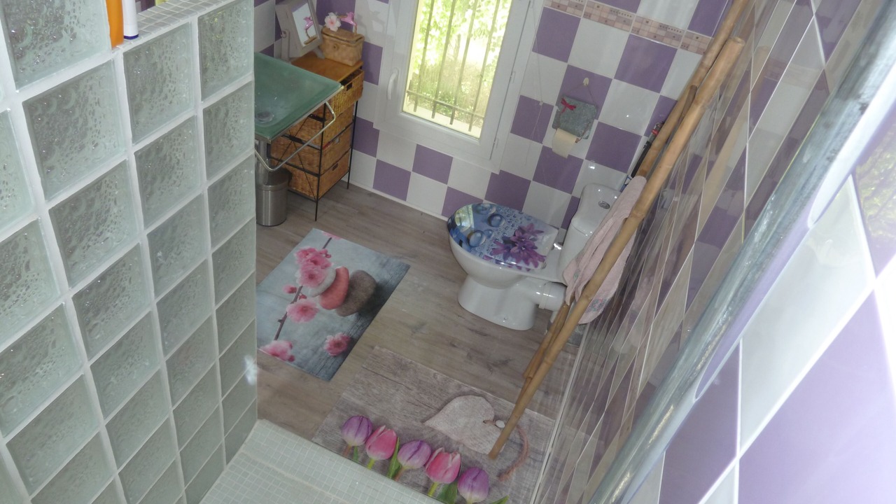Photo of Bathroom in Laudun