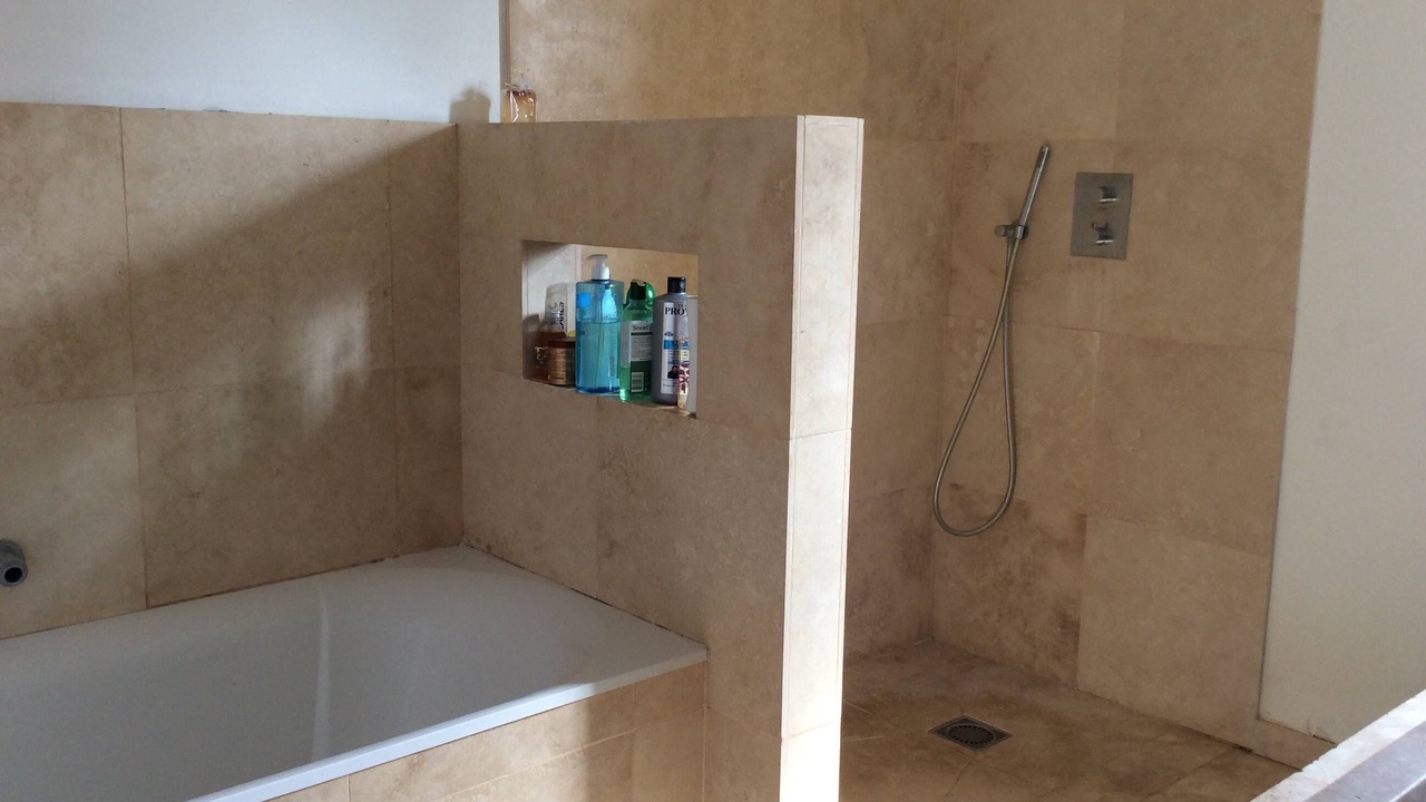 Photo of Bathroom in Venelles