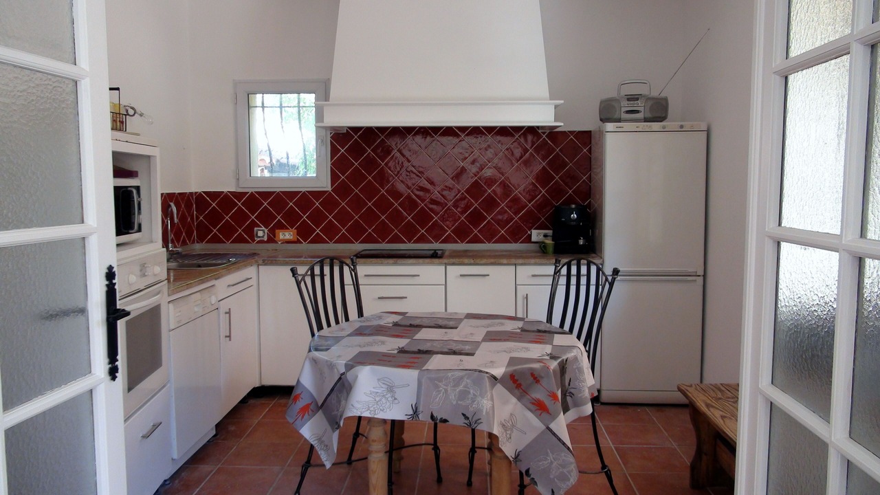 Photo of Kitchen in Saint-Cyr-sur-Mer