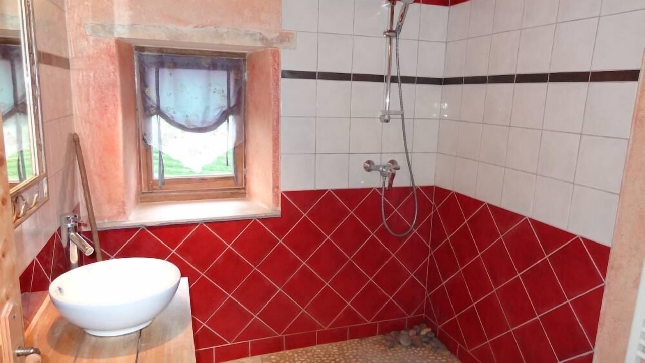 Photo of Bathroom in Saint-Michel-l'Observatoire