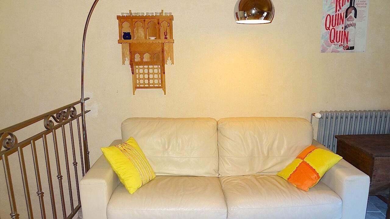 Photo of Livingroom in Saint-Michel-l'Observatoire
