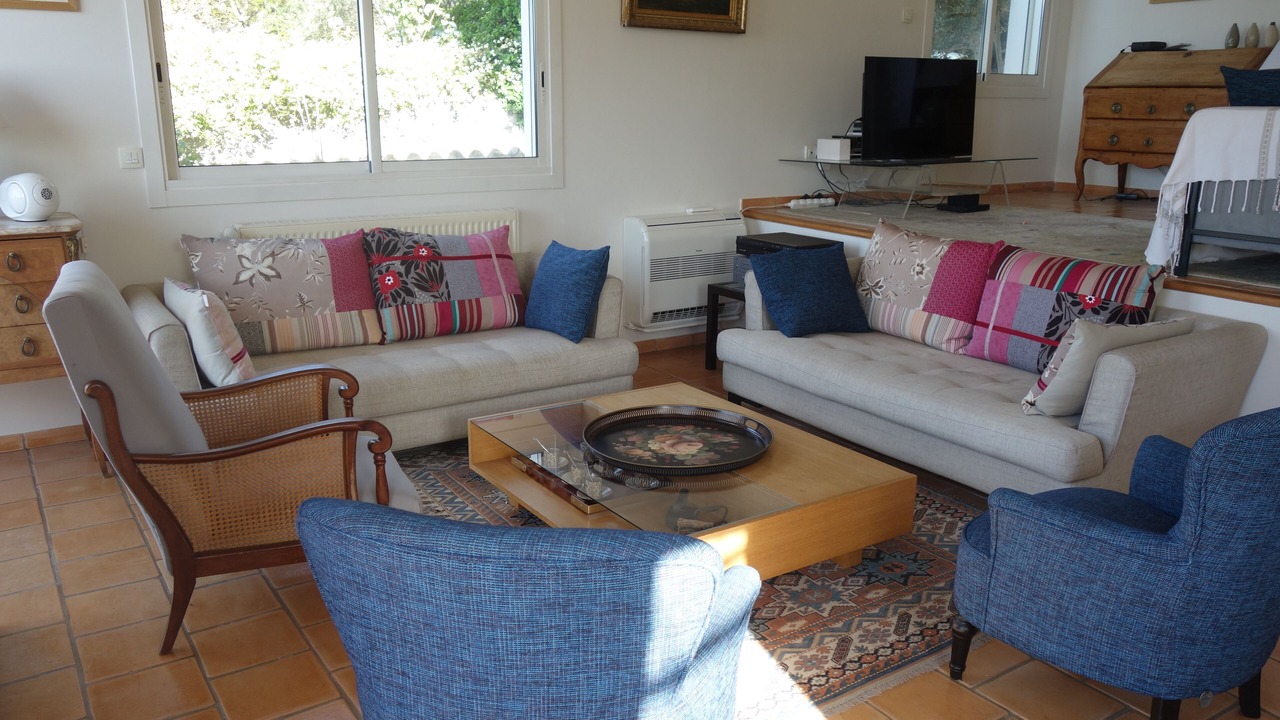 Photo of Livingroom in Eguilles