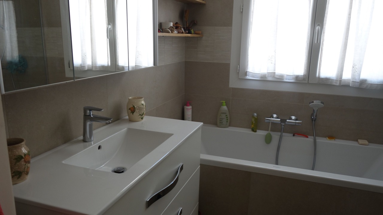 Photo of Bathroom in Eguilles