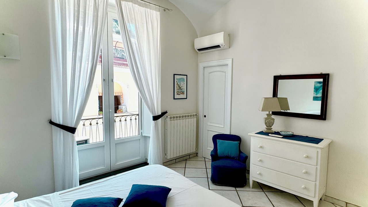 Photo of Bedroom in Minori