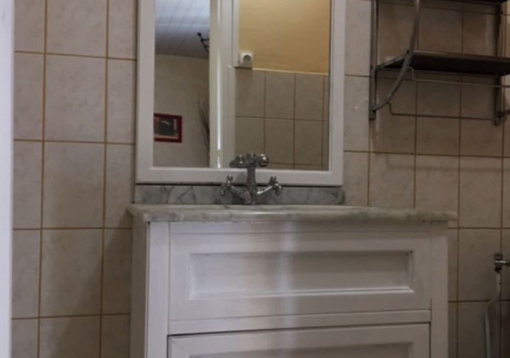 Photo of Bathroom in Velleron