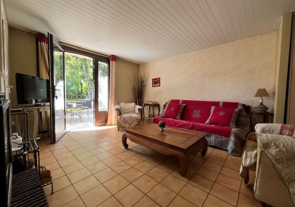 Photo of Livingroom in Velleron