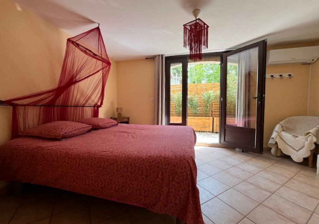 Photo of Bedroom in Velleron
