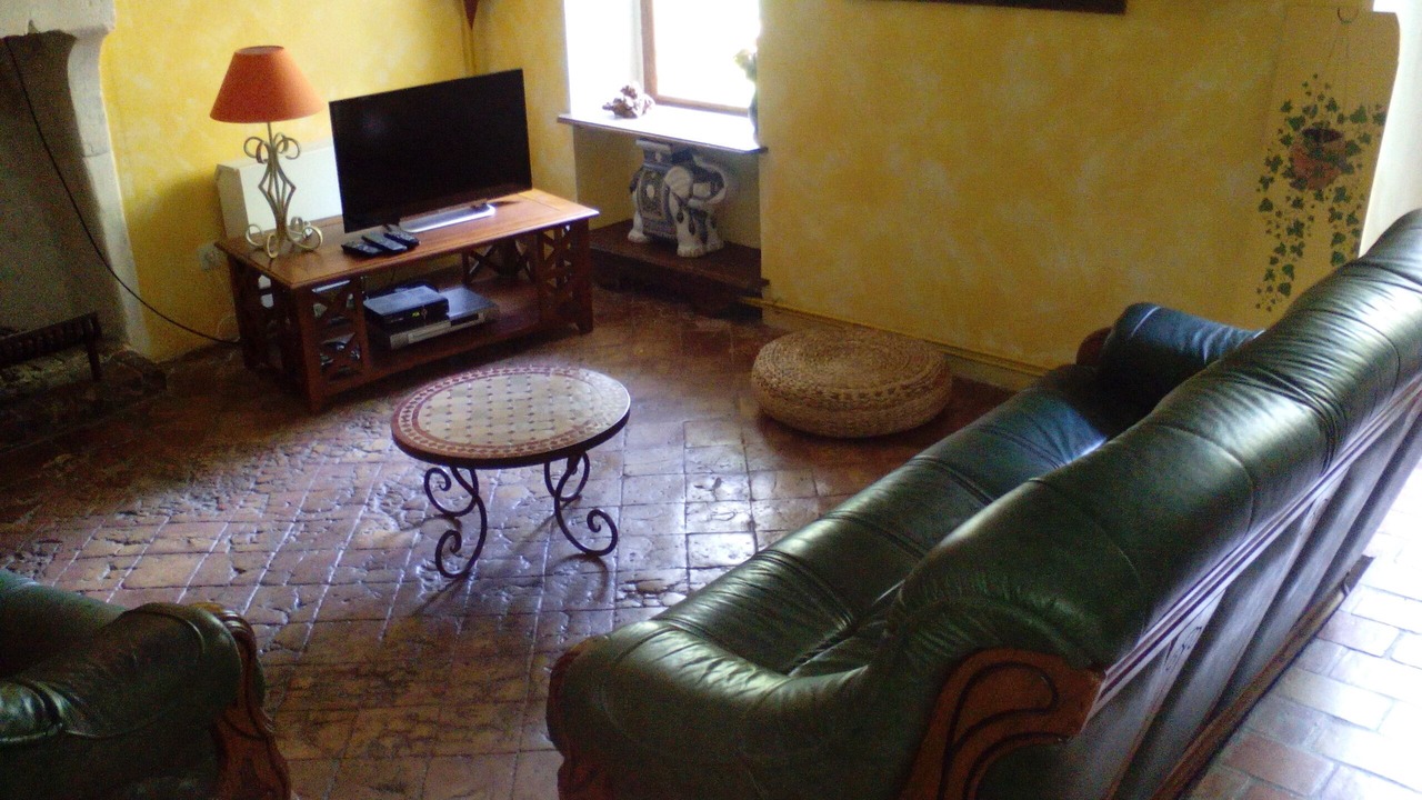 Photo of Livingroom in Saint-Michel-l'Observatoire