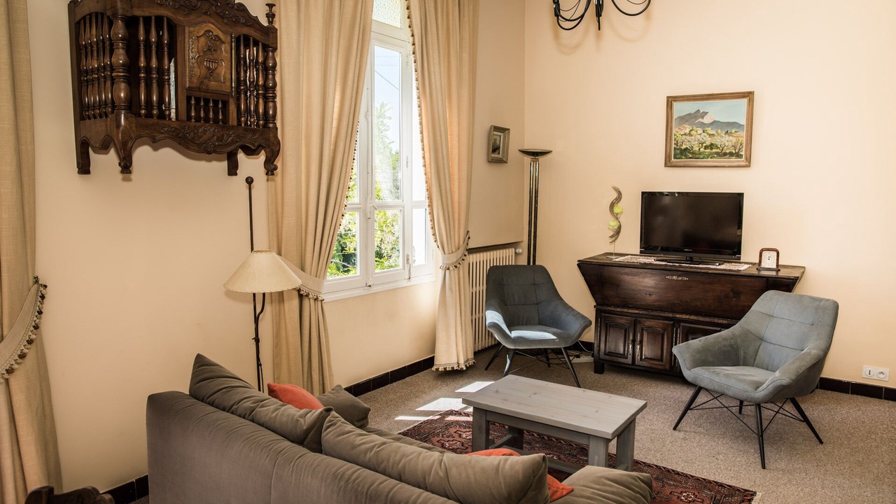 Photo of Livingroom in Couronne Urbaine