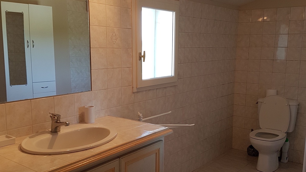 Photo of Bathroom in Molleges
