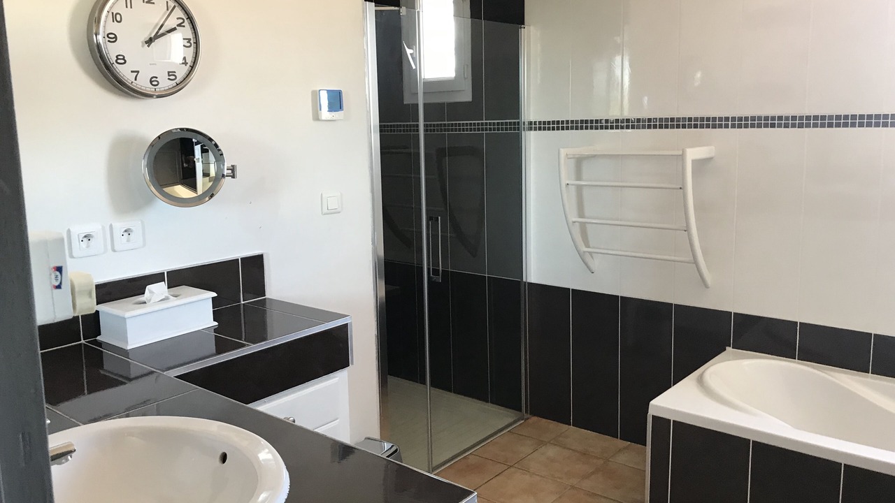 Photo of Bathroom in Alleins