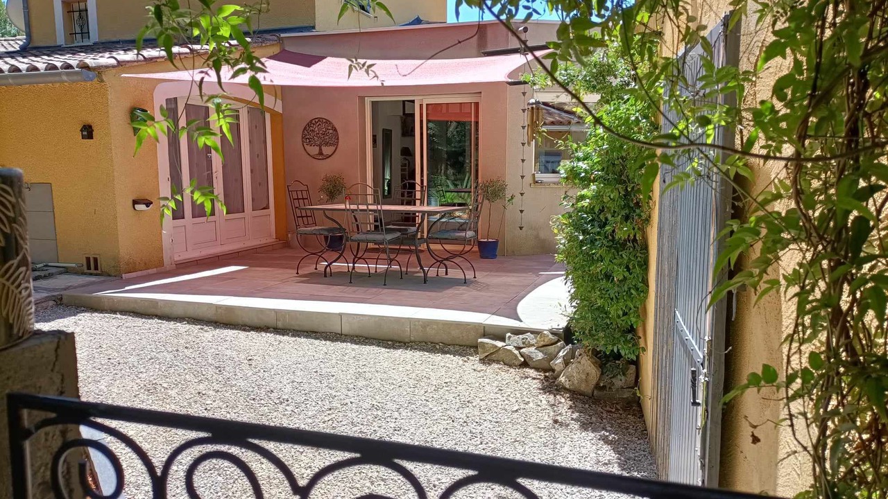 Photo of Patio Balcony in Saint-Marcellin-les-Vaison