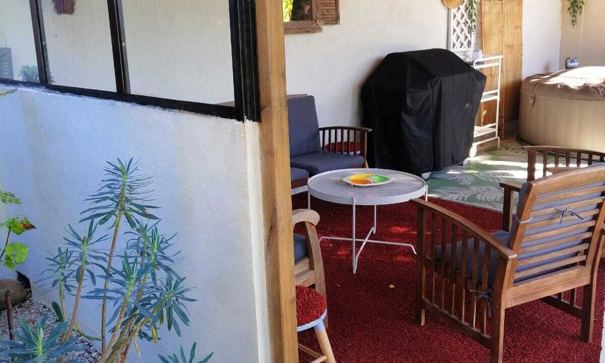 Photo of Patio Balcony in Entraigues-sur-la-Sorgue