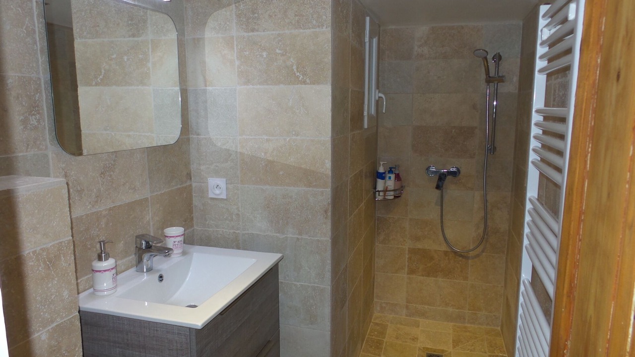Photo of Bathroom in Orange