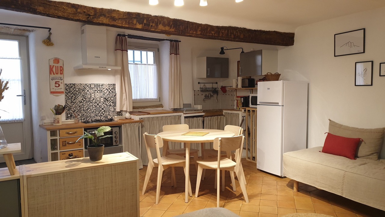 Photo of Livingroom in Jouques