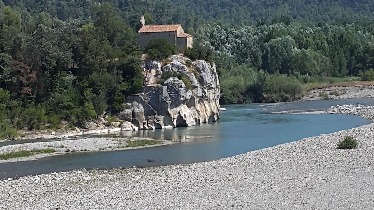 Photo of Others in Jouques