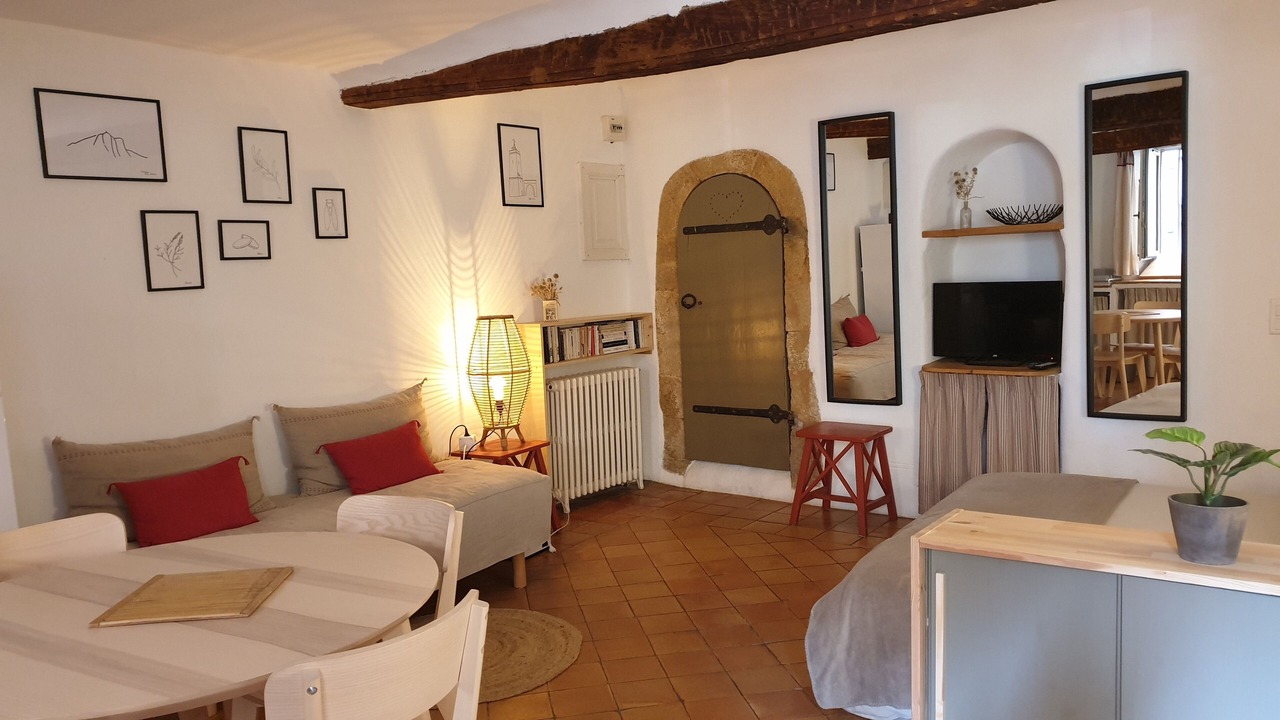 Photo of Livingroom in Jouques