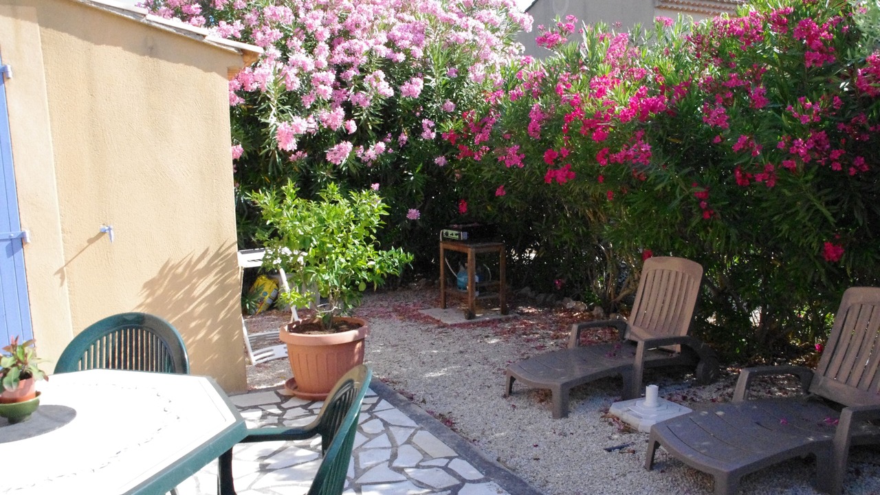Photo of Outdoor in Mouries